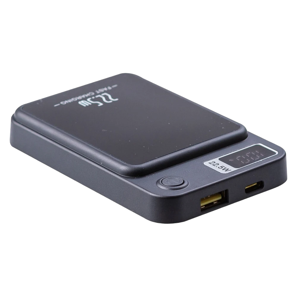 SmartX X-105 лежить на столі: роз’єми USB-A і USB-C на торці
